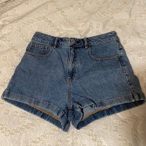 PacSun Mom Short size 27